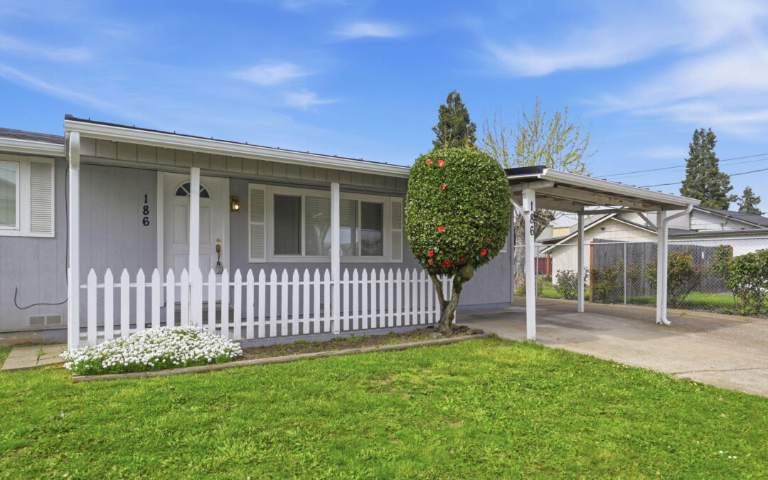 186 40th St, Springfield, OR 97478